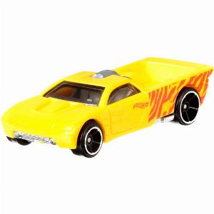 Hot Wheels Bedlam Colour Shifters Vehicle Yellow to Red