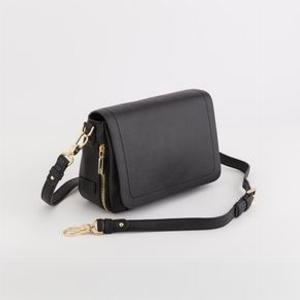Pattina  Atena ora a 4995  con uno sconto del 50
