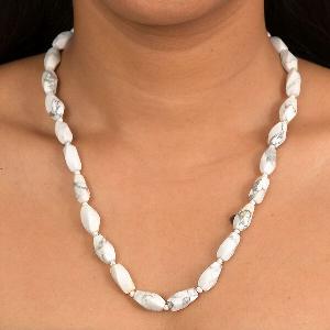 Weißer Howlit Halskette ca 50 cm Nickelfreies Messing platiniert ca 18000 ct