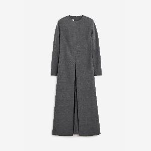 Abito grigio in poliestere prima 790  ora 555  sconto 30