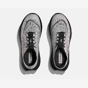 Réduction de 40 sur les HOKA Mach X 2 en noir et stardust taille 48