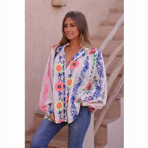 Tunique blanche ample avec broderie cachemire et fleurs 55  au lieu de 59