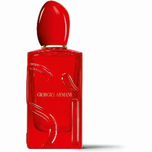 SÌ PASSIONE RED MUSK La passion à létat pur incarnée par un éclatant parfum floralambré et fruité 100 ml