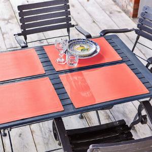 Profitez de 14 de remise sur des sets de table déperlants pour lextérieur