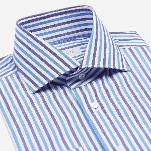 Camicia righe blu cotone tessuto con armatura a tela collo stile collo francese basso