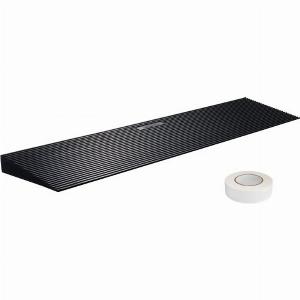 VEVOR Schwellenrampe Vollgummi Türschwellenrampe Max Tragfähigkeit bis zu 15Tonnen Bordsteinrampe 90x20x4cm Rollstuhlrampe mit doppelseitigem Klebeband Auffahrrampe Gummirampe Selbst zum Schneiden